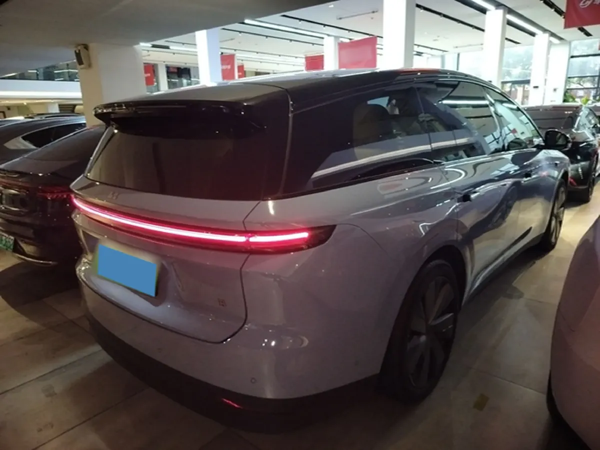 2025 Li i8 BEV,autocango,china used car exporter,china ev exporter,chinese used car exporter,chinese used ev exporter