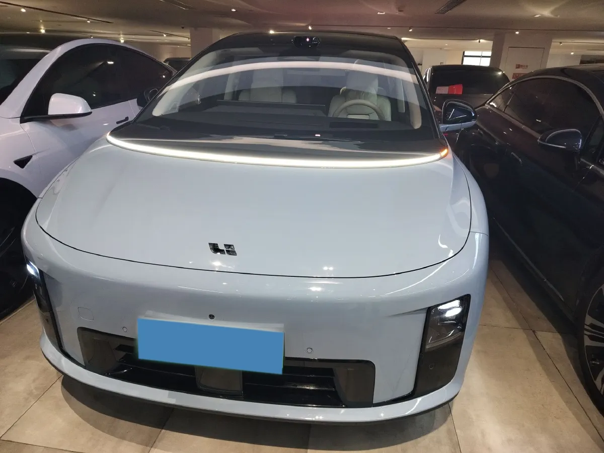 2025 Li i8 BEV,autocango,china used car exporter,china ev exporter,chinese used car exporter,chinese used ev exporter