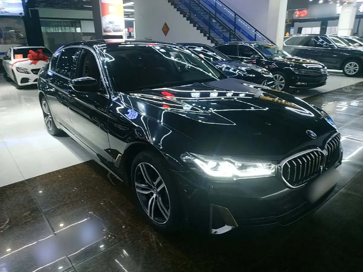 2021 BMW 5 Series 2.0T 252HP L4 8AT,autocango,china used car exporter,china ev exporter,chinese used car exporter,chinese used ev exporter