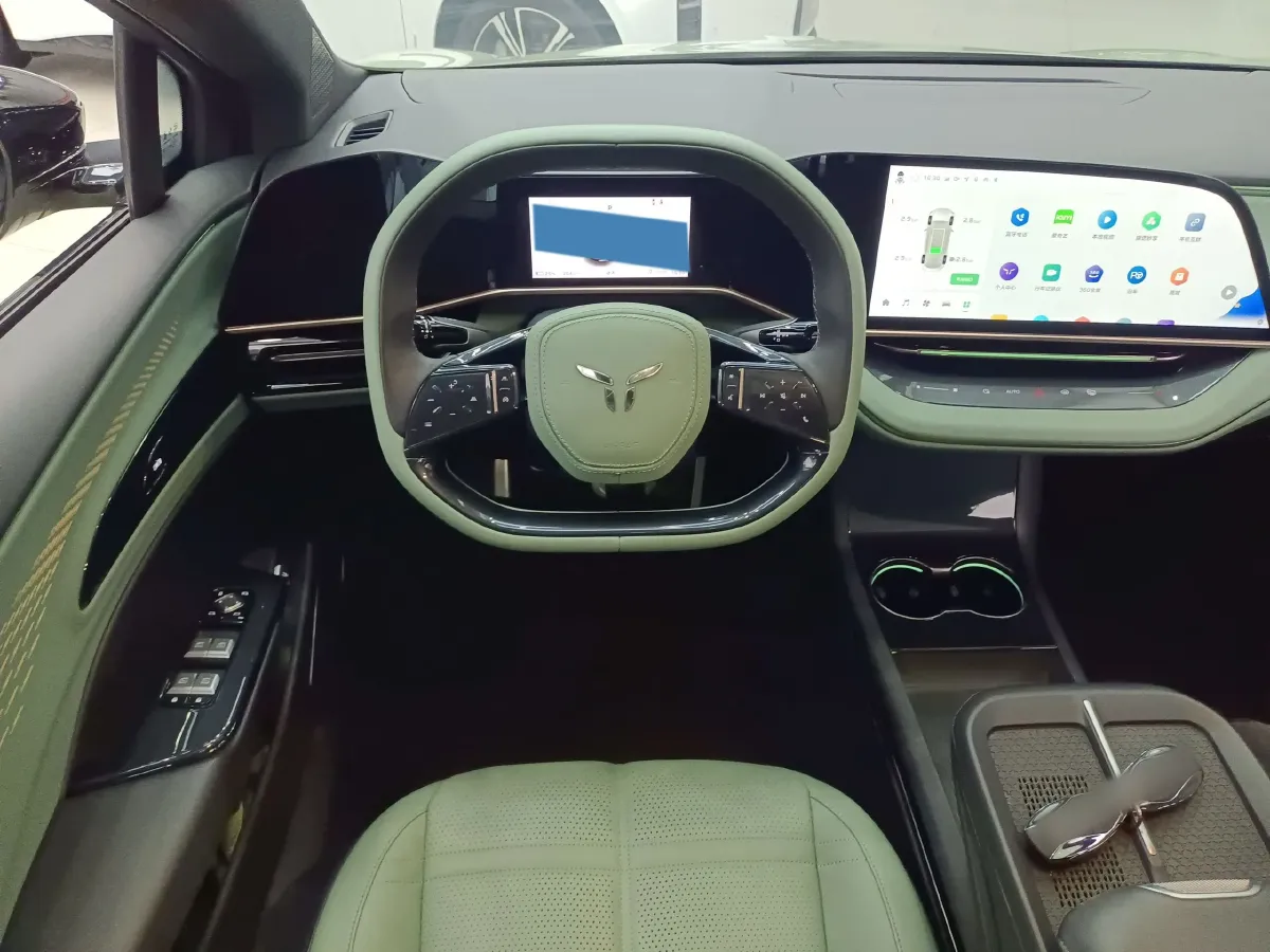 2024 HongQi EH7 BEV 111KWH,autocango,china used car exporter,china ev exporter,chinese used car exporter,chinese used ev exporter