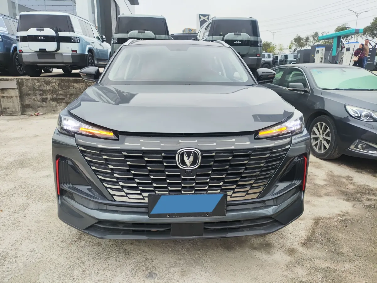 2022 ChangAn CS55 Plus 1.5T 188HP L4 7DCT,autocango,china used car exporter,china ev exporter,chinese used car exporter,chinese used ev exporter