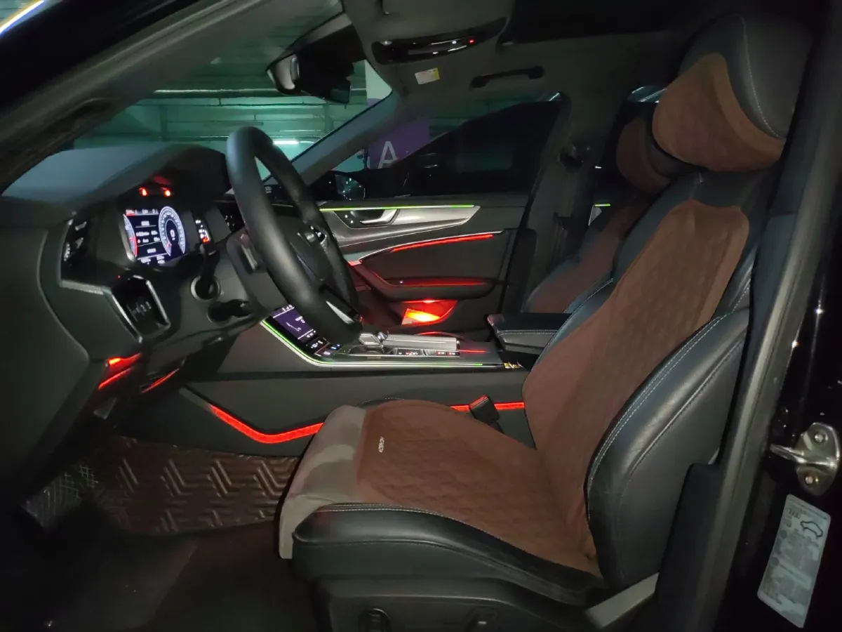 2020 Audi A6L 2.0T 224HP L4 7DCT,autocango,china used car exporter,china ev exporter,chinese used car exporter,chinese used ev exporter