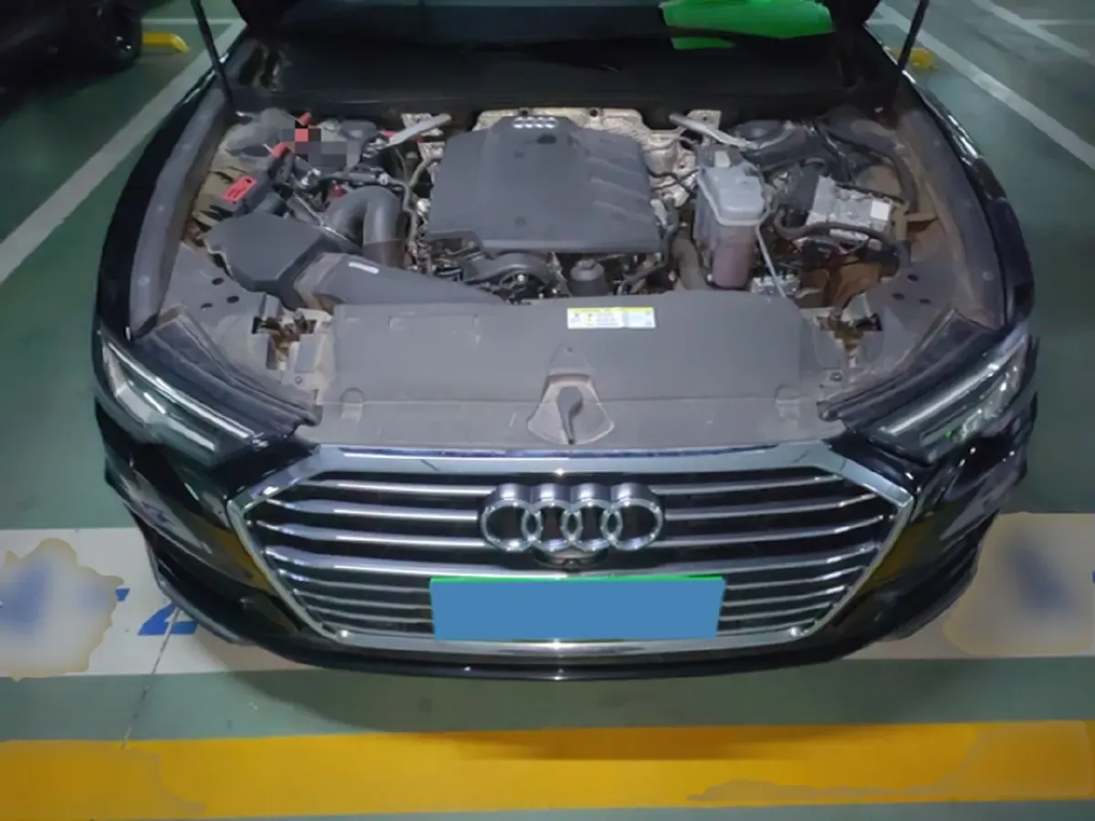 2020 Audi A6L 2.0T 224HP L4 7DCT,autocango,china used car exporter,china ev exporter,chinese used car exporter,chinese used ev exporter