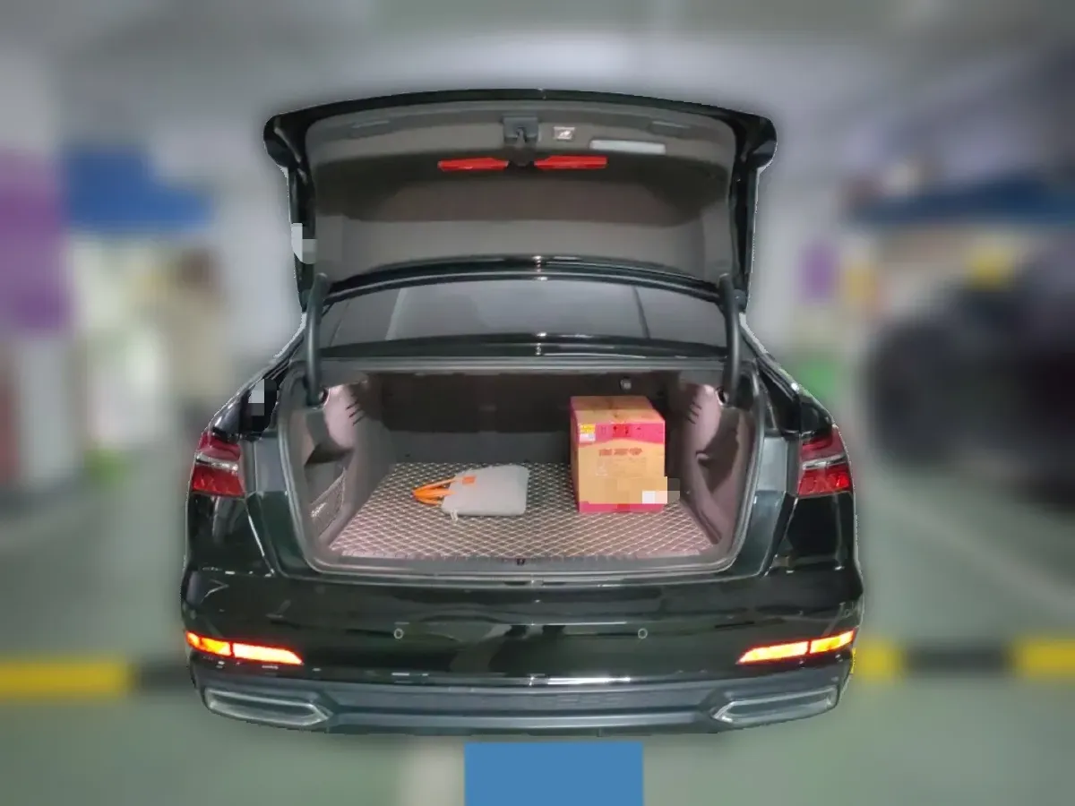 2020 Audi A6L 2.0T 224HP L4 7DCT,autocango,china used car exporter,china ev exporter,chinese used car exporter,chinese used ev exporter