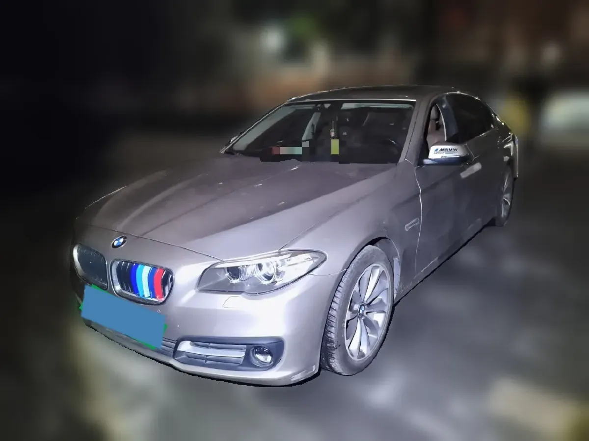 2017 BMW 5 Series 2.0T 218HP L4 8AT,autocango,china used car exporter,china ev exporter,chinese used car exporter,chinese used ev exporter