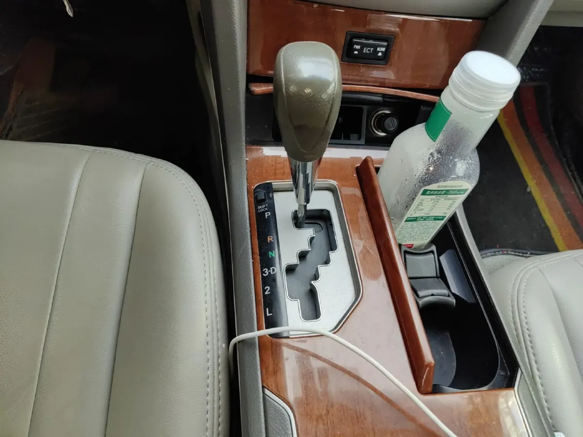 2013 Toyota Camry 2.0L 147HP L4 4AT,autocango,china used car exporter,china ev exporter,chinese used car exporter,chinese used ev exporter