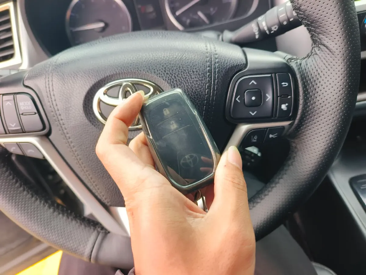 2018 Toyota Highlander 2.0T 220HP L4 6AT,autocango,china used car exporter,china ev exporter,chinese used car exporter,chinese used ev exporter