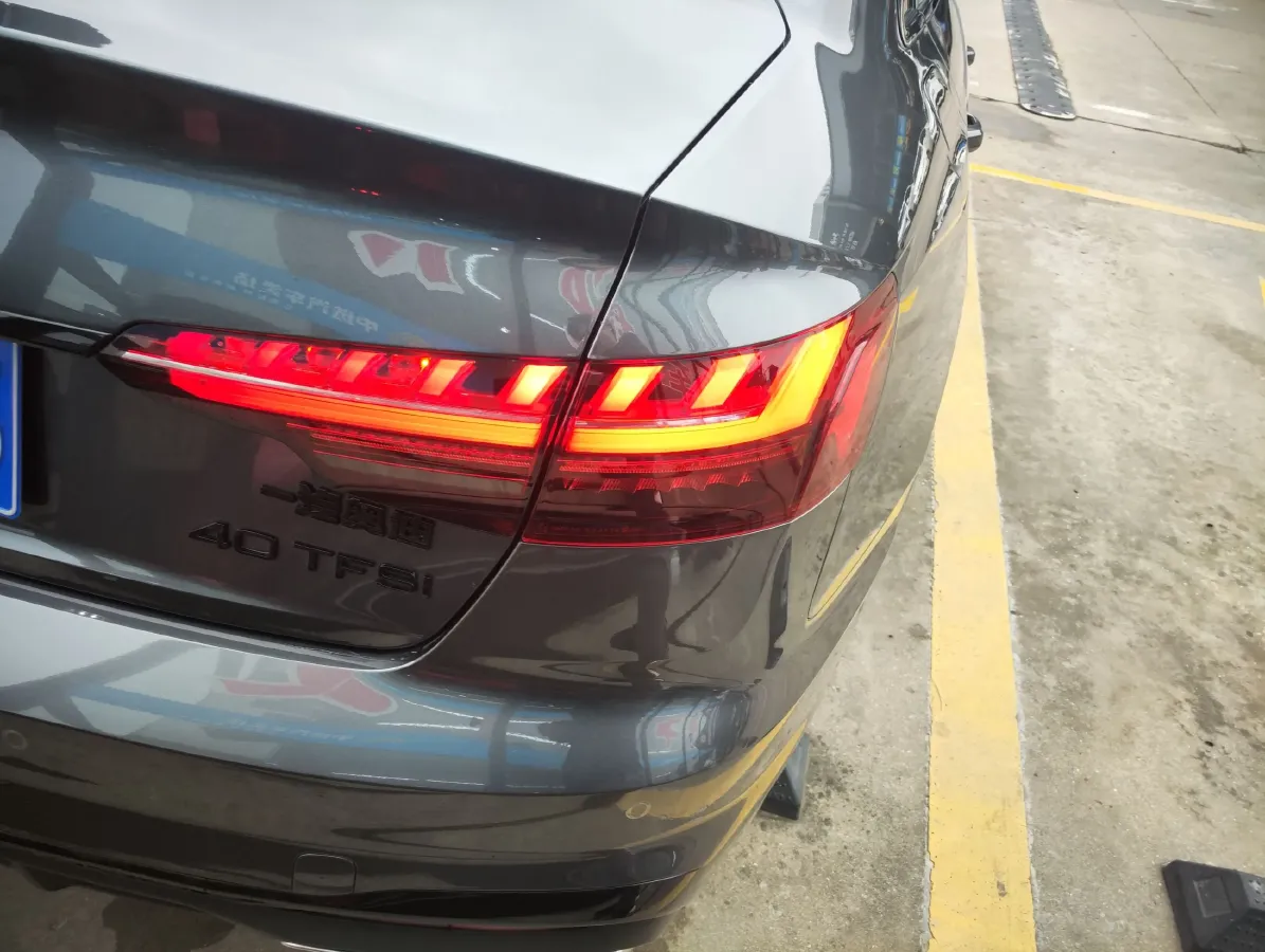 2022 Audi A4L 2.0T 190HP L4 7DCT,autocango,china used car exporter,china ev exporter,chinese used car exporter,chinese used ev exporter