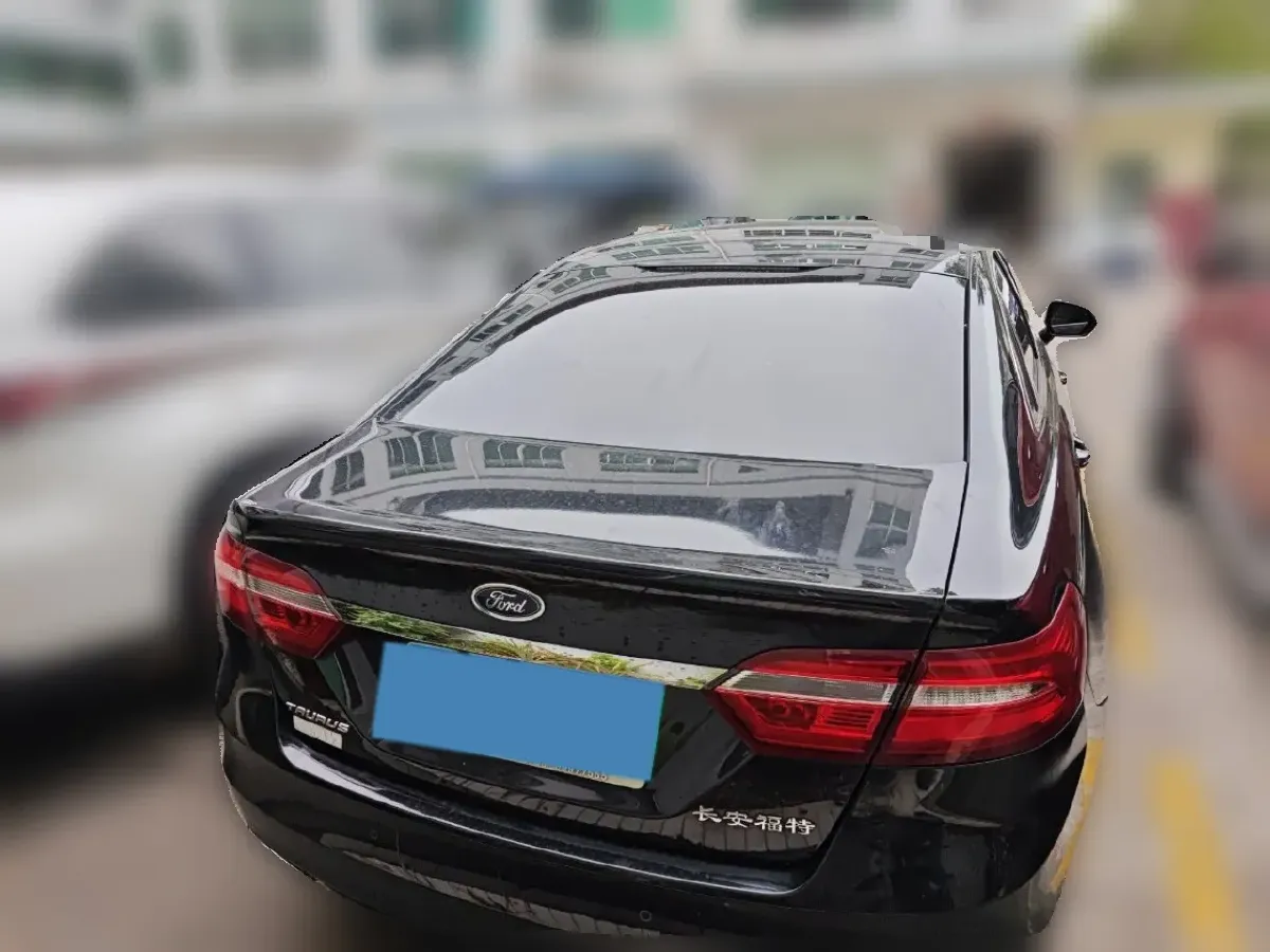 2015 Ford Taurus 2.0T 245HP L4 6AT,autocango,china used car exporter,china ev exporter,chinese used car exporter,chinese used ev exporter
