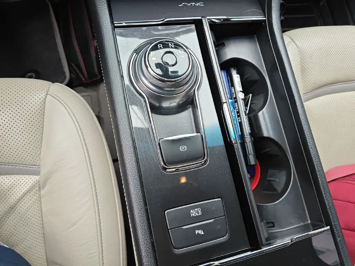 2015 Ford Taurus 2.0T 245HP L4 6AT,autocango,china used car exporter,china ev exporter,chinese used car exporter,chinese used ev exporter