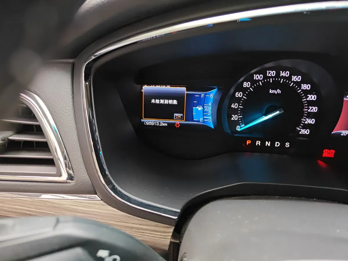 2015 Ford Taurus 2.0T 245HP L4 6AT,autocango,china used car exporter,china ev exporter,chinese used car exporter,chinese used ev exporter