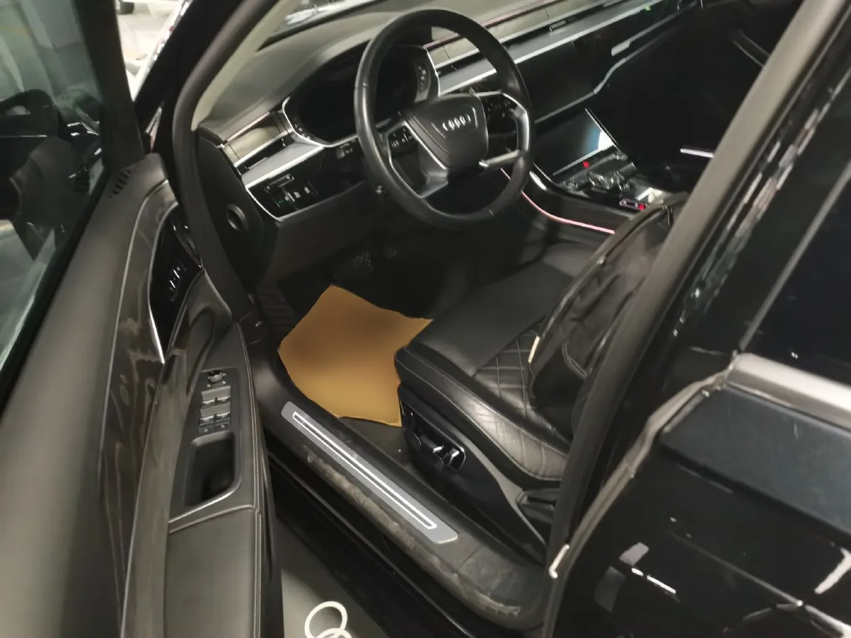 2023 Audi A8 3.0T 286HP V6 8AT,autocango,china used car exporter,china ev exporter,chinese used car exporter,chinese used ev exporter