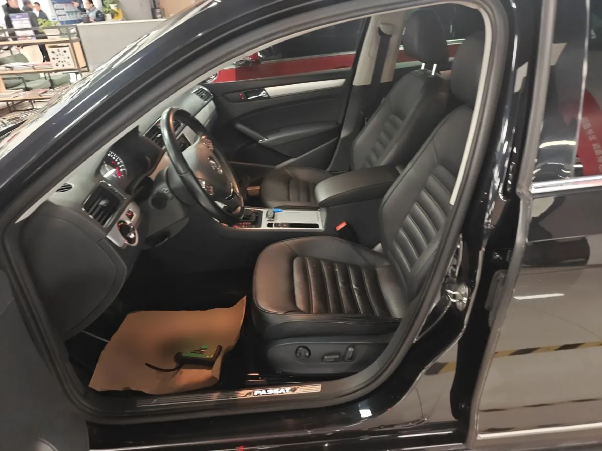 2014 Volkswagen Passat 1.8T 160HP L4 7DCT,autocango,china used car exporter,china ev exporter,chinese used car exporter,chinese used ev exporter