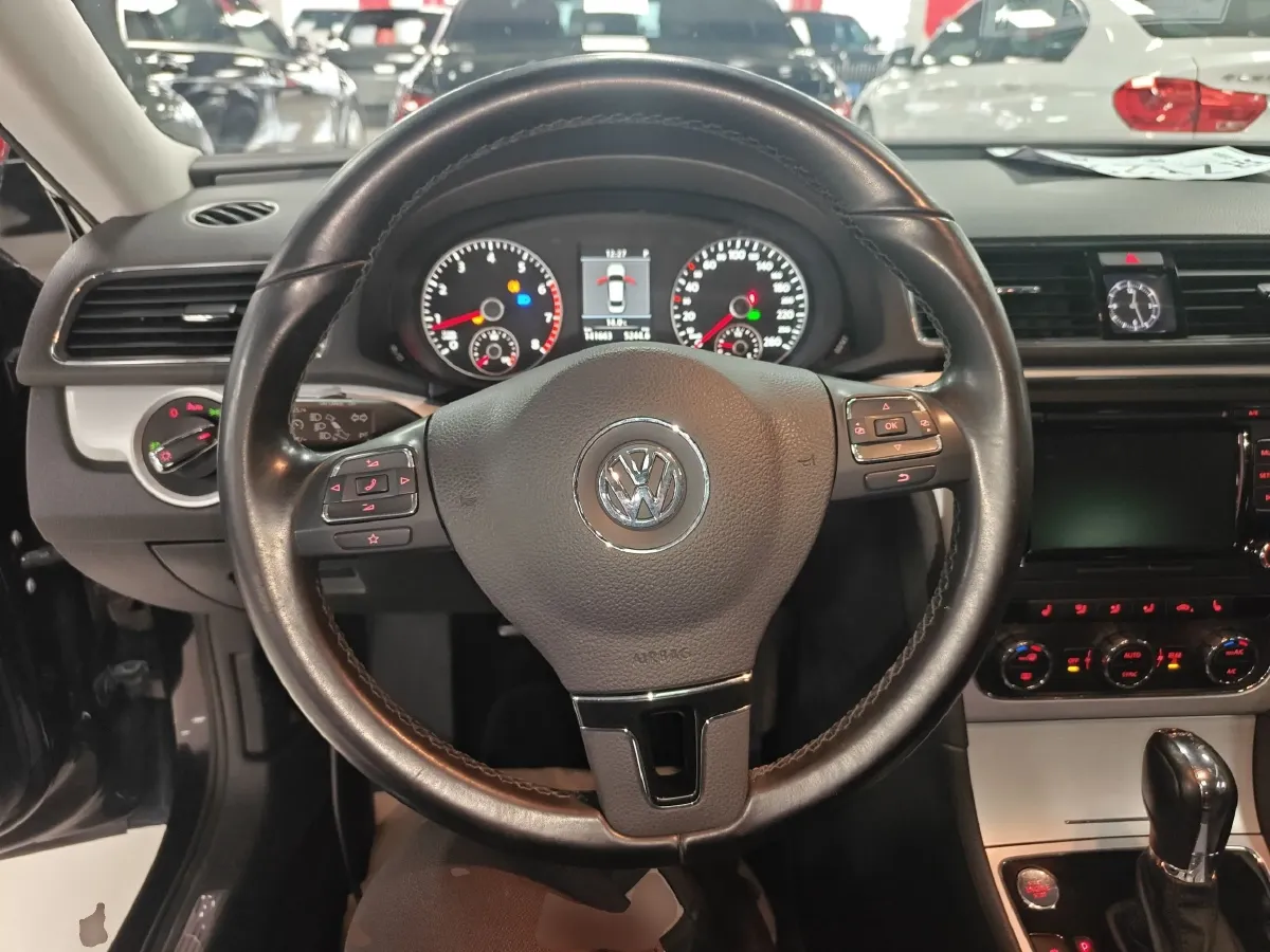 2014 Volkswagen Passat 1.8T 160HP L4 7DCT,autocango,china used car exporter,china ev exporter,chinese used car exporter,chinese used ev exporter