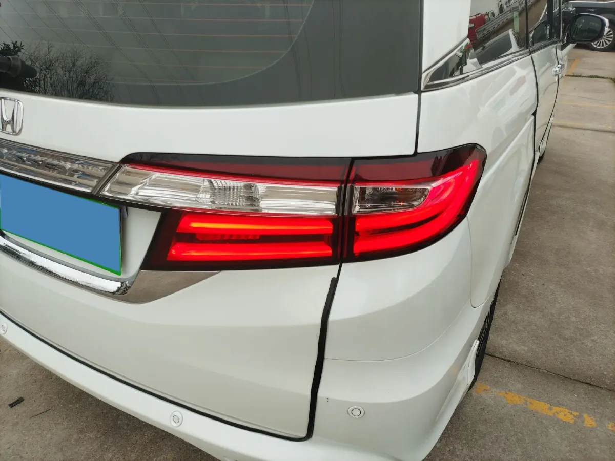 2015 Honda Odyssey 2.4L 186HP L4 CVT,autocango,china used car exporter,china ev exporter,chinese used car exporter,chinese used ev exporter