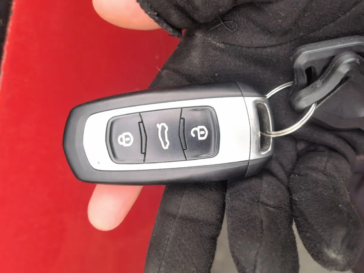 2017 Geely Vision X3 1.5L 102HP L4 4AT,autocango,china used car exporter,china ev exporter,chinese used car exporter,chinese used ev exporter