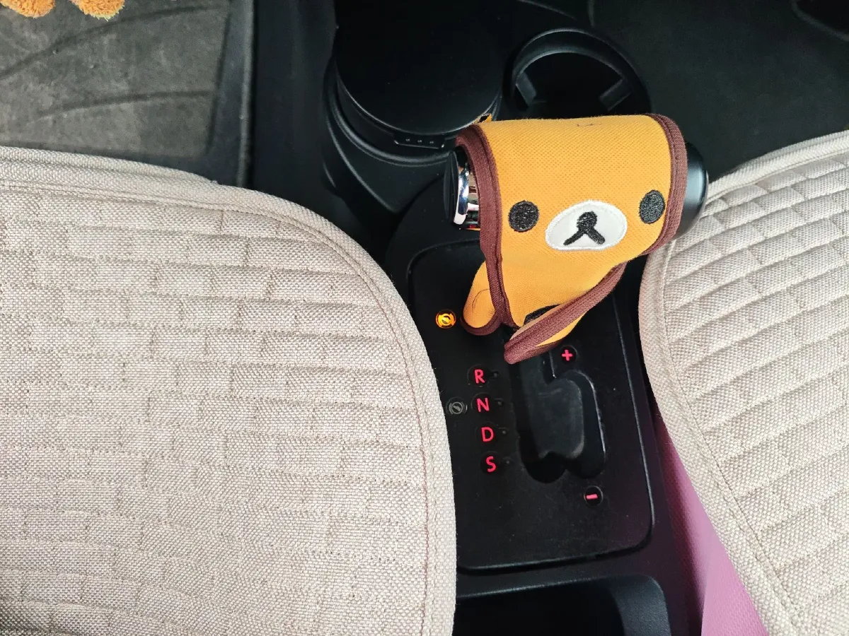 2010 Volkswagen Beetle 1.6L 102HP L4 6AT,autocango,china used car exporter,china ev exporter,chinese used car exporter,chinese used ev exporter