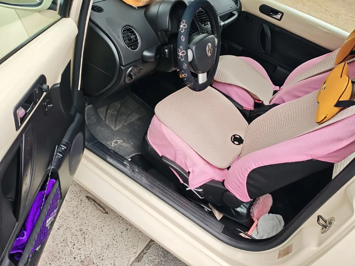 2010 Volkswagen Beetle 1.6L 102HP L4 6AT,autocango,china used car exporter,china ev exporter,chinese used car exporter,chinese used ev exporter