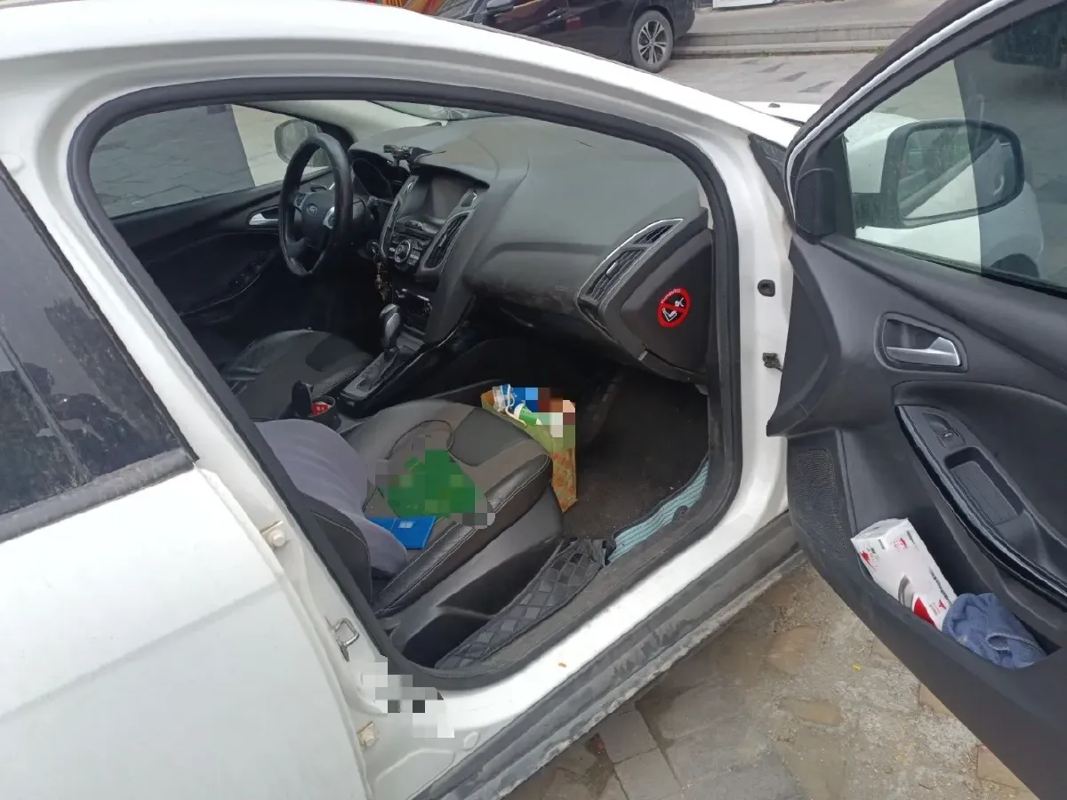 2012 Ford Focus 1.6L 125HP L4 6DCT,autocango,china used car exporter,china ev exporter,chinese used car exporter,chinese used ev exporter