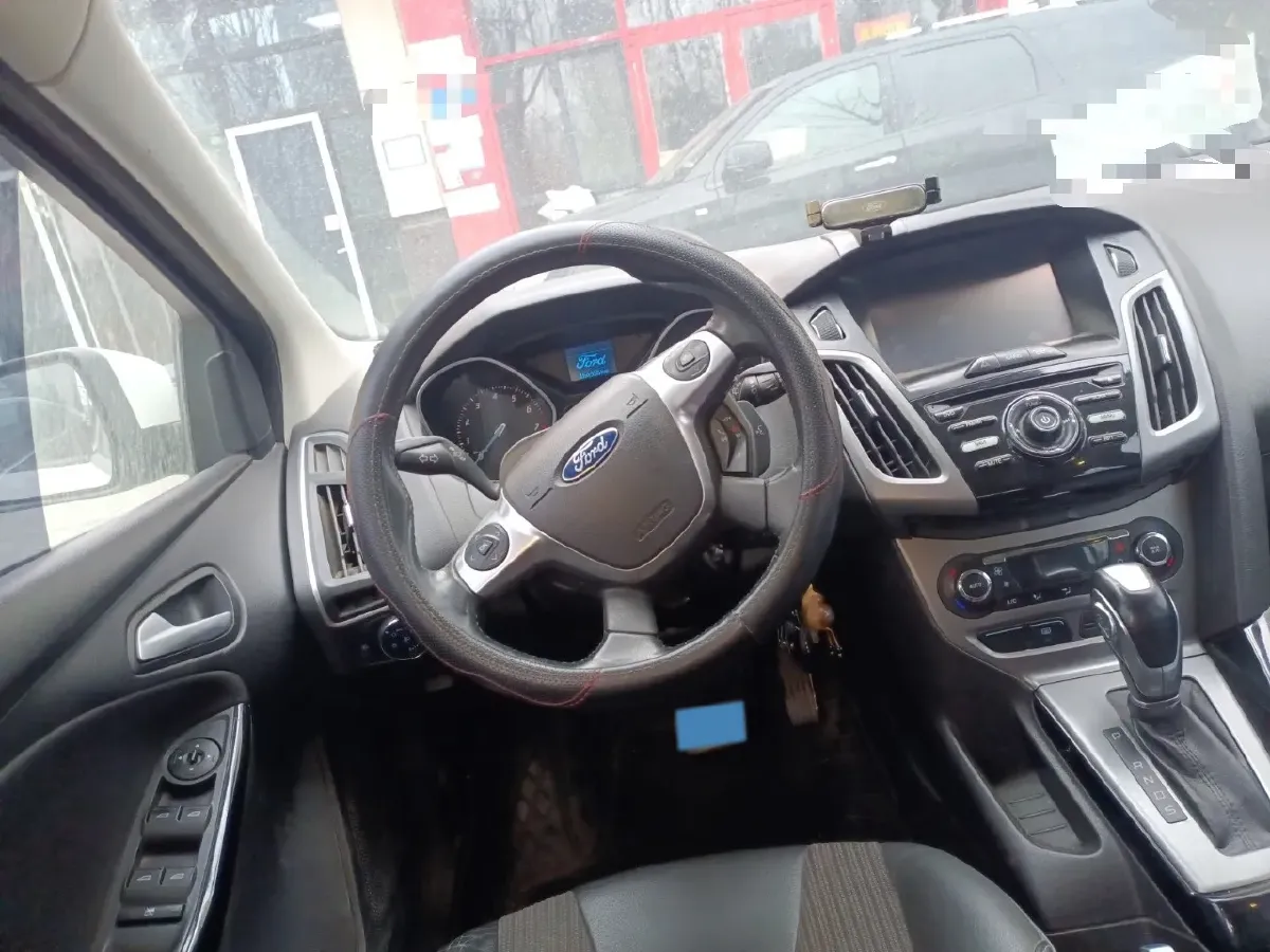 2012 Ford Focus 1.6L 125HP L4 6DCT,autocango,china used car exporter,china ev exporter,chinese used car exporter,chinese used ev exporter