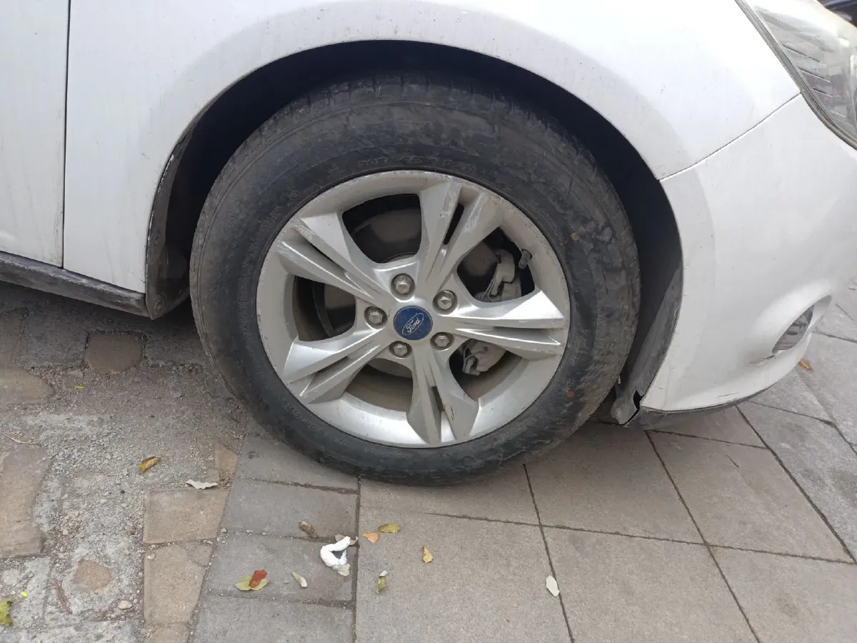 2012 Ford Focus 1.6L 125HP L4 6DCT,autocango,china used car exporter,china ev exporter,chinese used car exporter,chinese used ev exporter