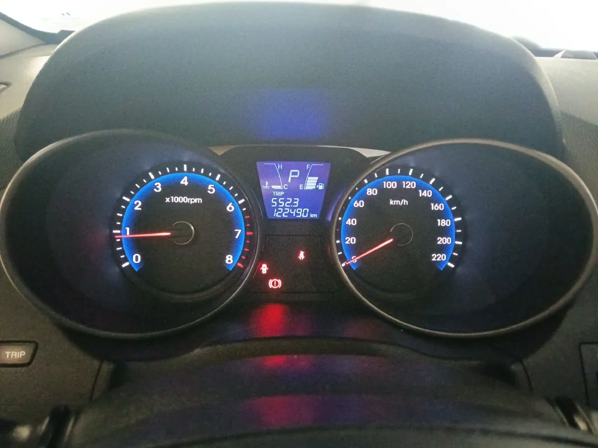 2015 Hyundai ix35 2.0L 165HP L4 6AT,autocango,china used car exporter,china ev exporter,chinese used car exporter,chinese used ev exporter