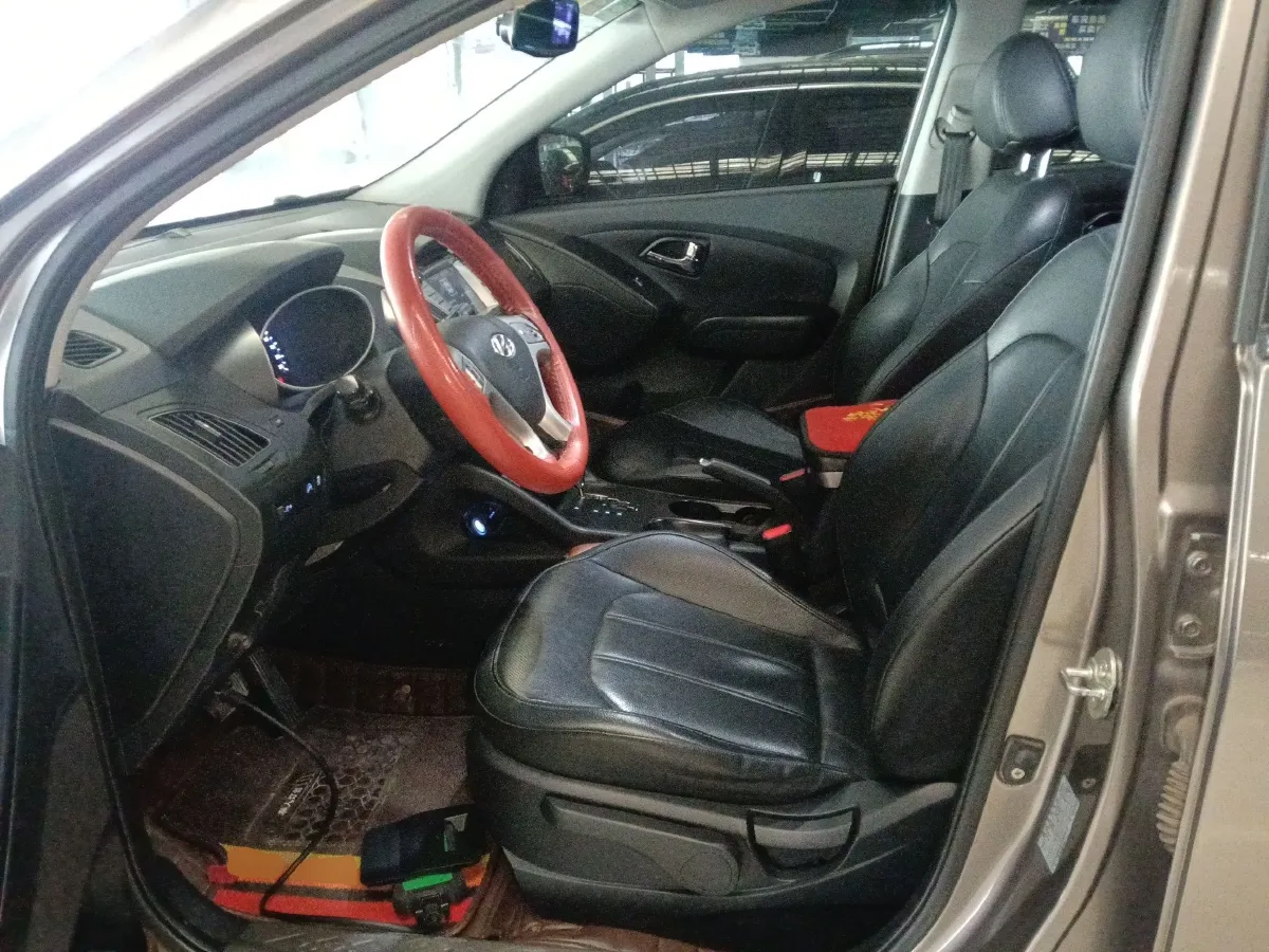 2015 Hyundai ix35 2.0L 165HP L4 6AT,autocango,china used car exporter,china ev exporter,chinese used car exporter,chinese used ev exporter