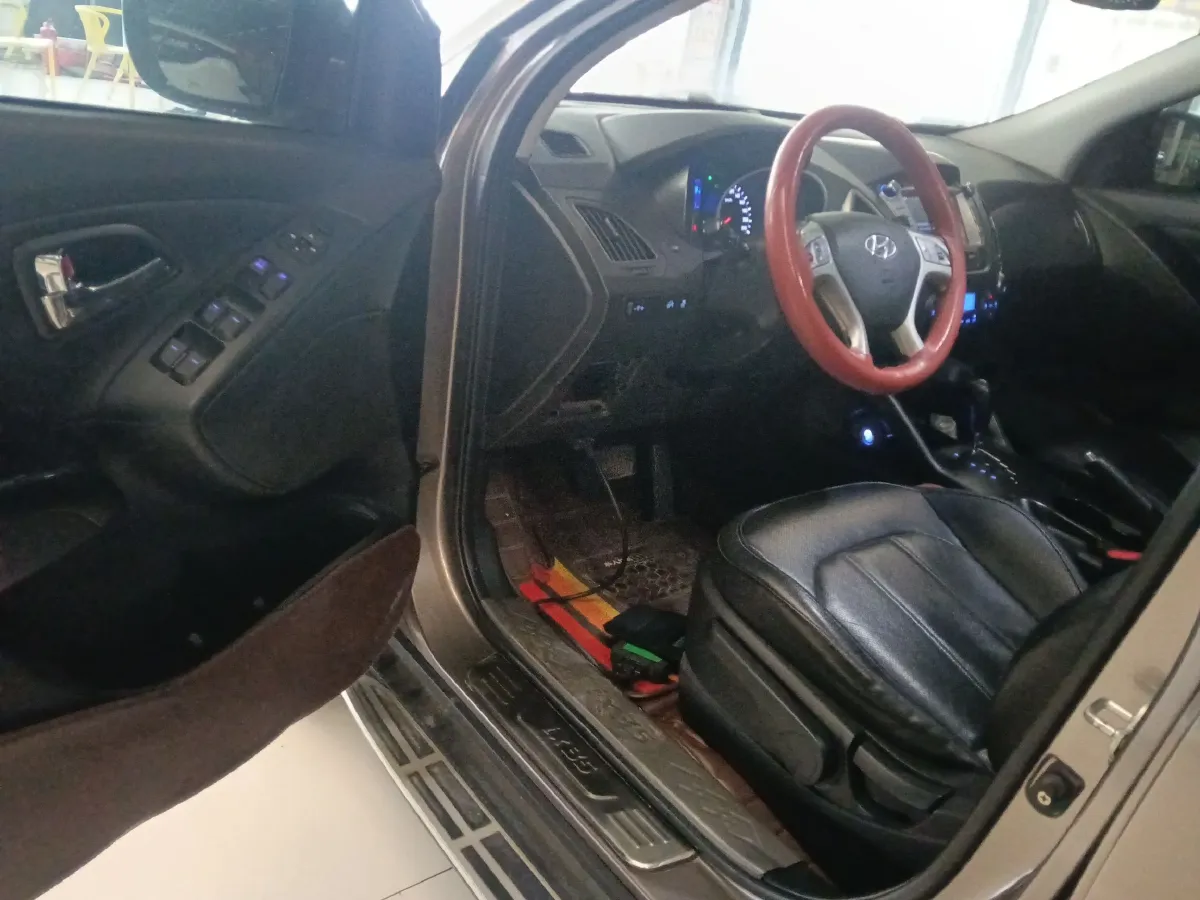 2015 Hyundai ix35 2.0L 165HP L4 6AT,autocango,china used car exporter,china ev exporter,chinese used car exporter,chinese used ev exporter