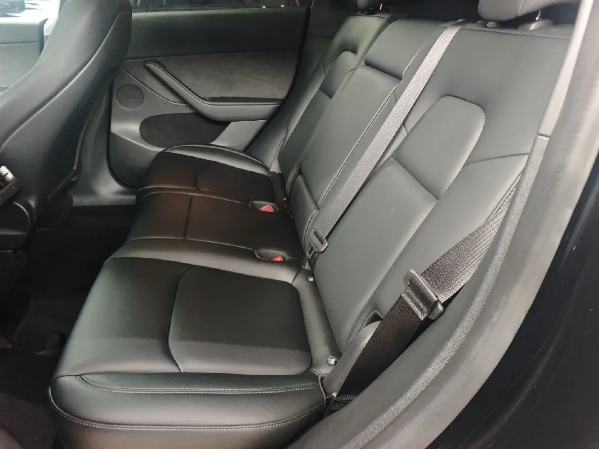 2022 Tesla Model Y BEV 60KWH,autocango,china used car exporter,china ev exporter,chinese used car exporter,chinese used ev exporter