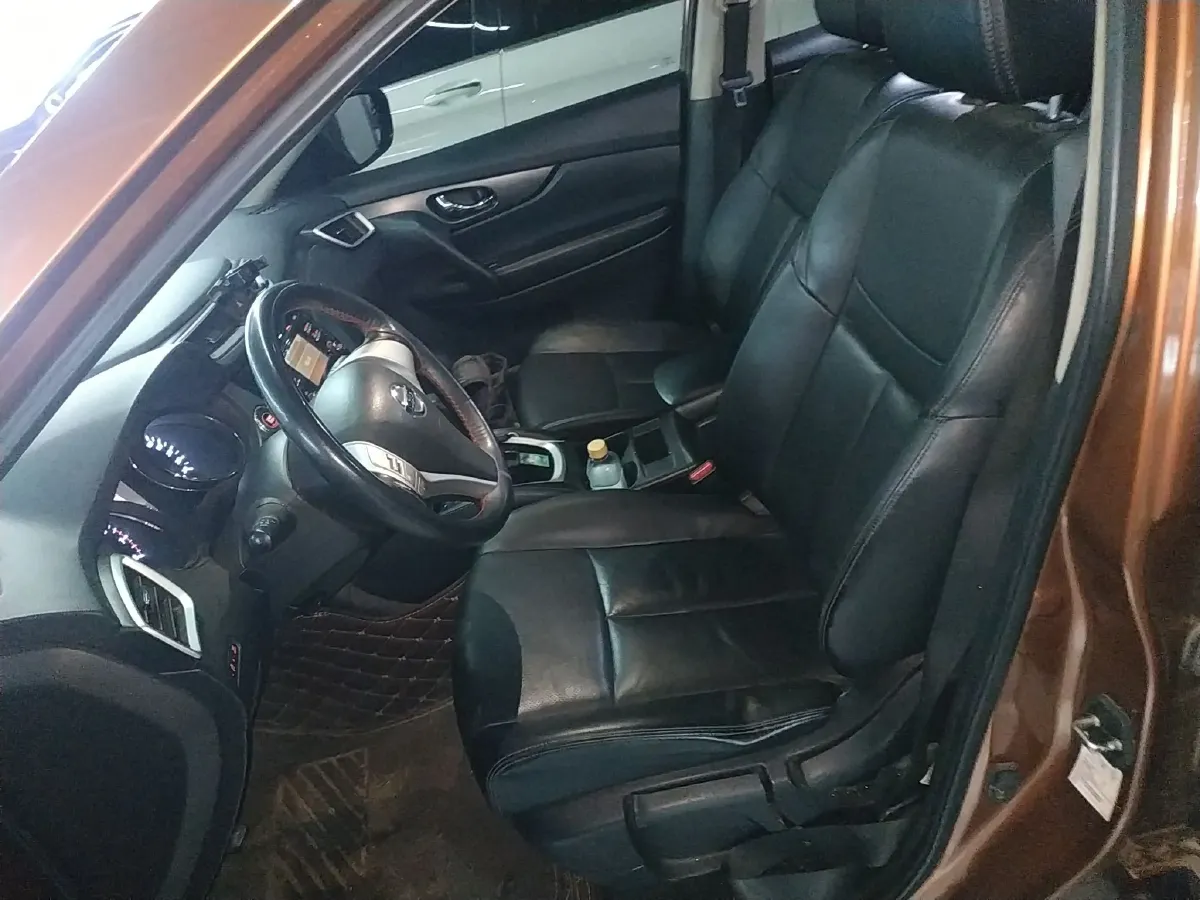 2014 Nissan X-Trail 2.0L 150HP L4 CVT,autocango,china used car exporter,china ev exporter,chinese used car exporter,chinese used ev exporter