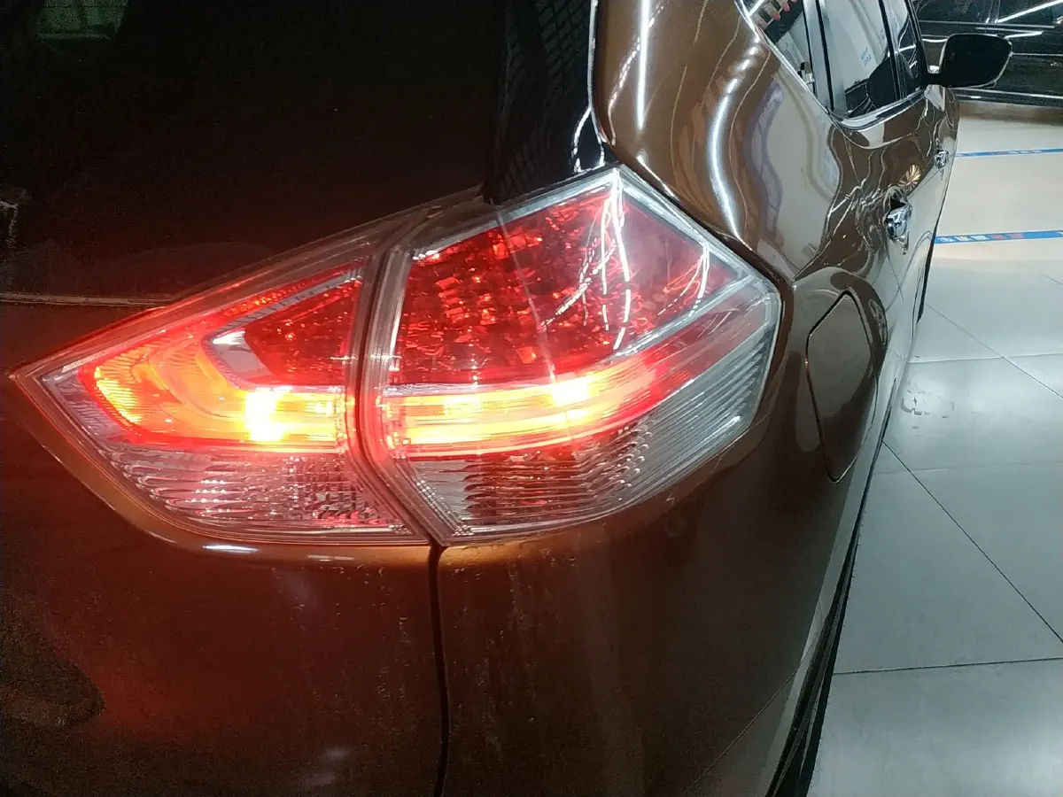 2014 Nissan X-Trail 2.0L 150HP L4 CVT,autocango,china used car exporter,china ev exporter,chinese used car exporter,chinese used ev exporter