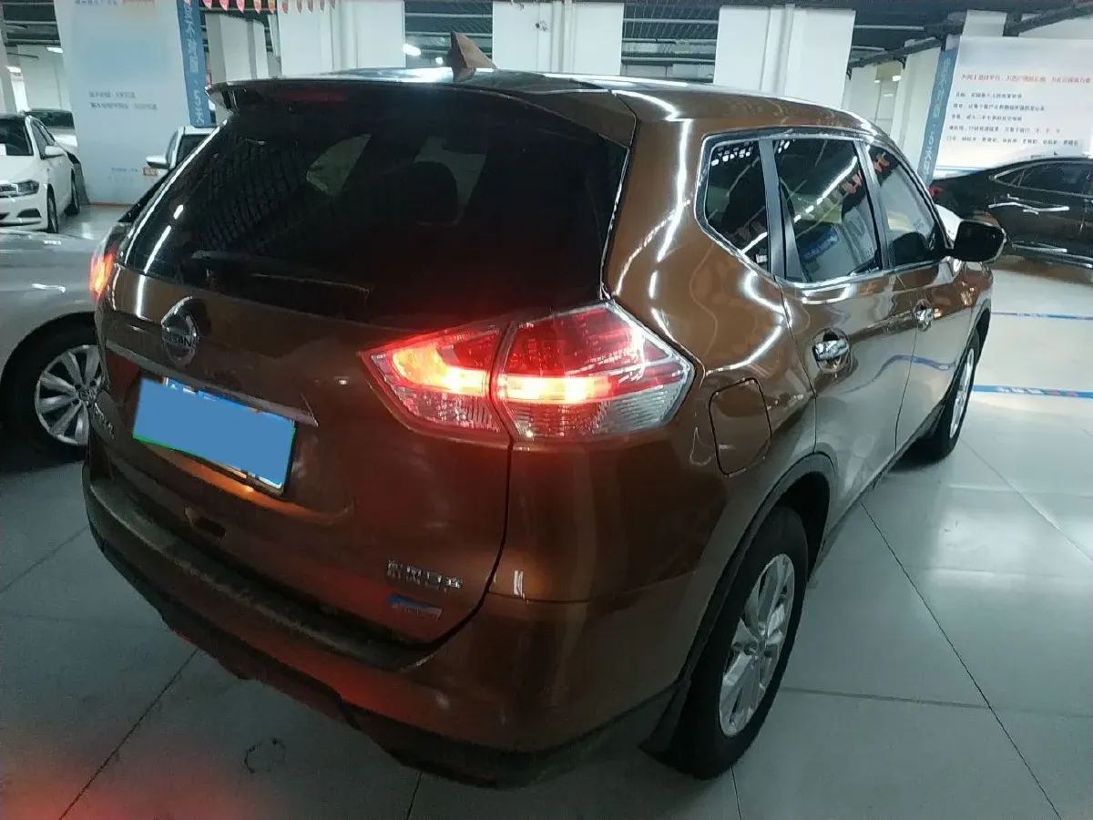 2014 Nissan X-Trail 2.0L 150HP L4 CVT,autocango,china used car exporter,china ev exporter,chinese used car exporter,chinese used ev exporter