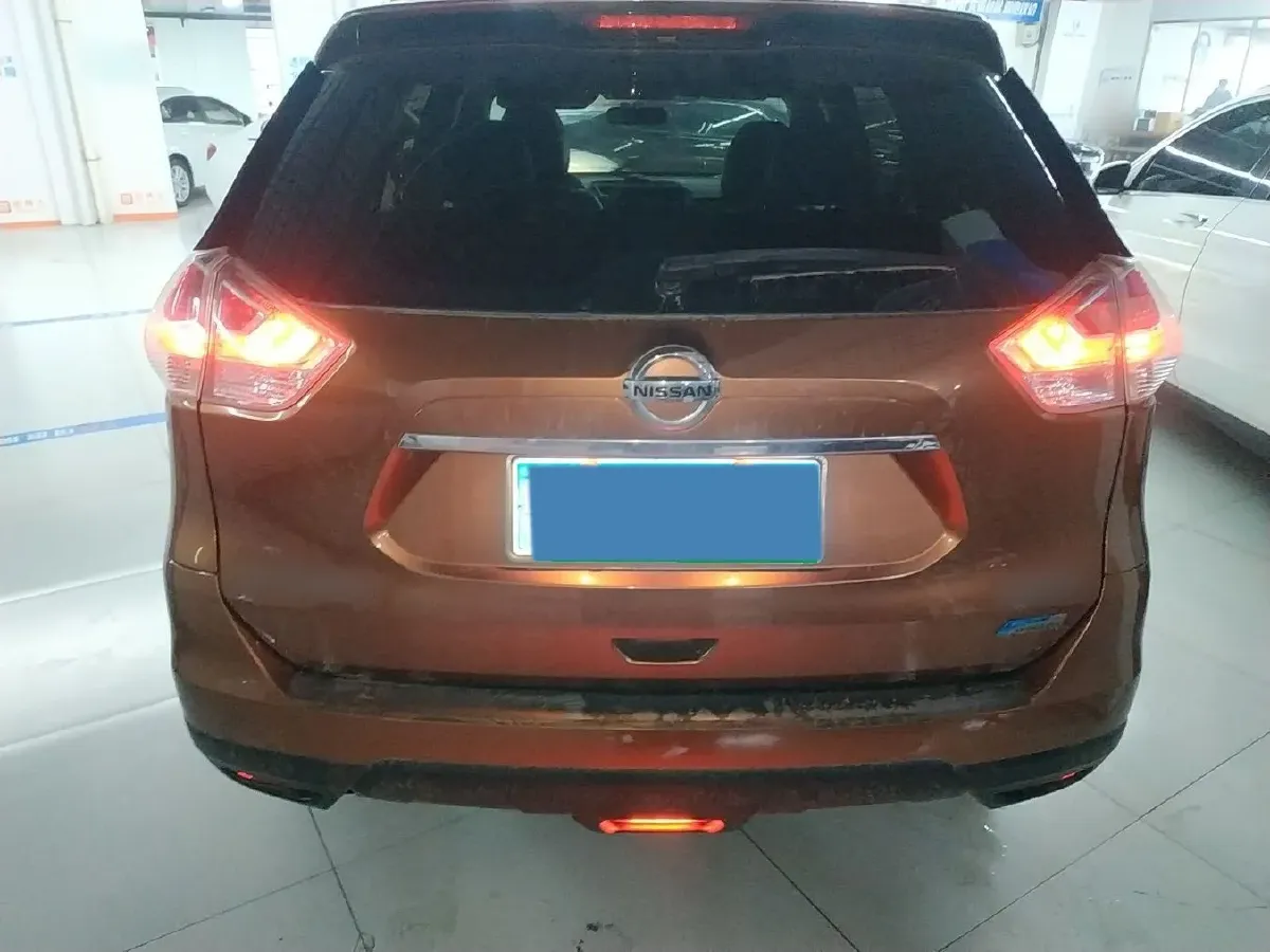 2014 Nissan X-Trail 2.0L 150HP L4 CVT,autocango,china used car exporter,china ev exporter,chinese used car exporter,chinese used ev exporter