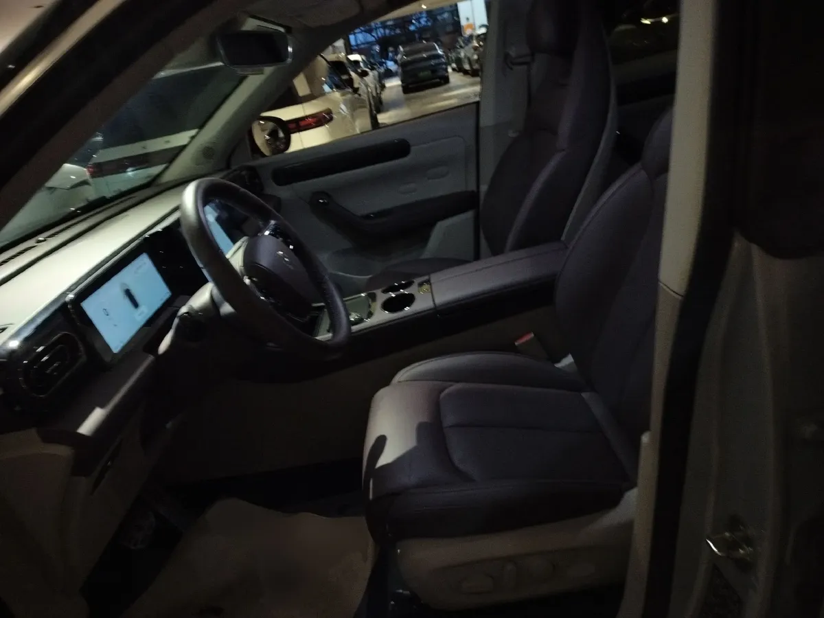 2023 Leapmotor C11 BEV 69.2KWH,autocango,china used car exporter,china ev exporter,chinese used car exporter,chinese used ev exporter