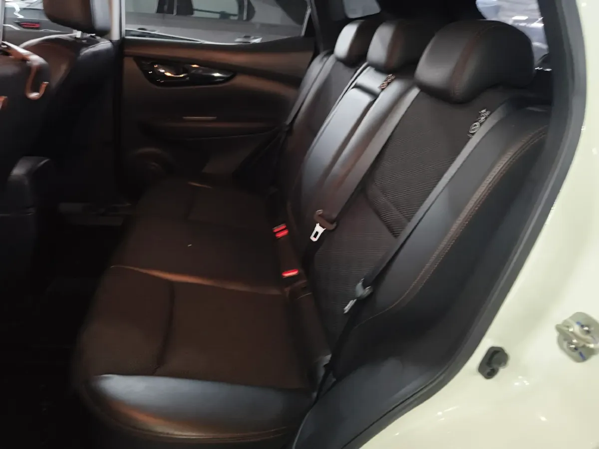 2017 Nissan Qashqai 2.0L 150HP L4 CVT,autocango,china used car exporter,china ev exporter,chinese used car exporter,chinese used ev exporter