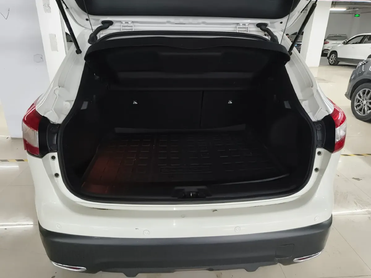 2017 Nissan Qashqai 2.0L 150HP L4 CVT,autocango,china used car exporter,china ev exporter,chinese used car exporter,chinese used ev exporter