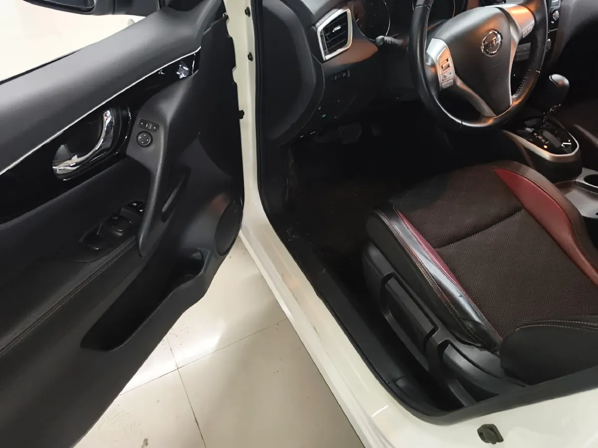 2017 Nissan Qashqai 2.0L 150HP L4 CVT,autocango,china used car exporter,china ev exporter,chinese used car exporter,chinese used ev exporter