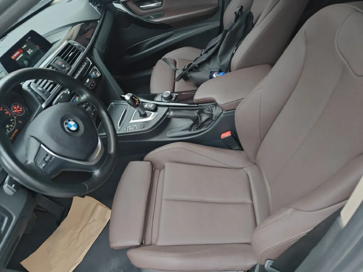 2018 BMW 3 Series 2.0T 184HP L4 8AT,autocango,china used car exporter,china ev exporter,chinese used car exporter,chinese used ev exporter