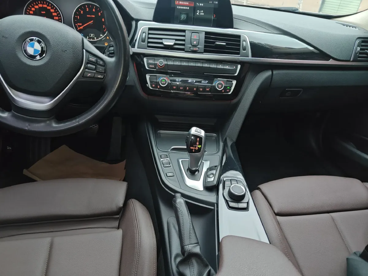 2018 BMW 3 Series 2.0T 184HP L4 8AT,autocango,china used car exporter,china ev exporter,chinese used car exporter,chinese used ev exporter