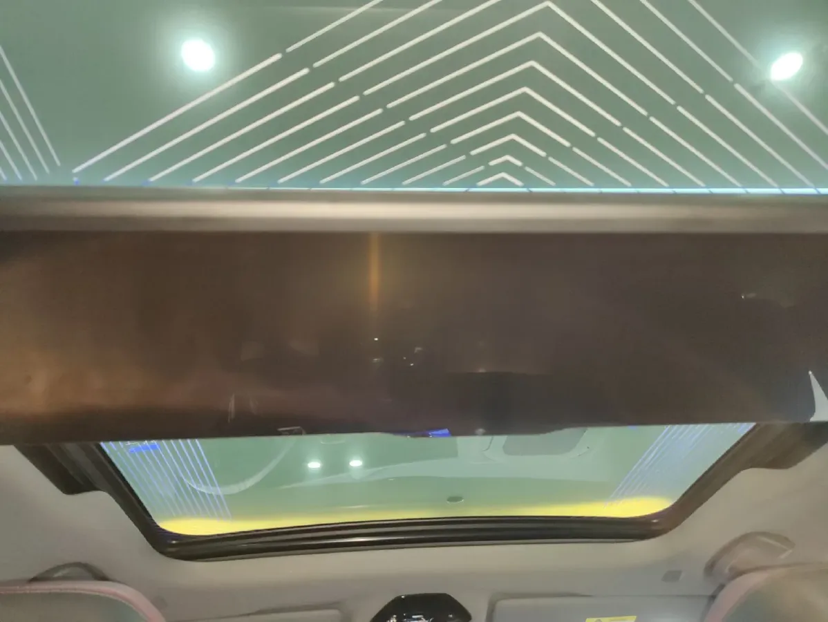 2025 BMW 5 Series 2.0T 258HP L4 8AT,autocango,china used car exporter,china ev exporter,chinese used car exporter,chinese used ev exporter