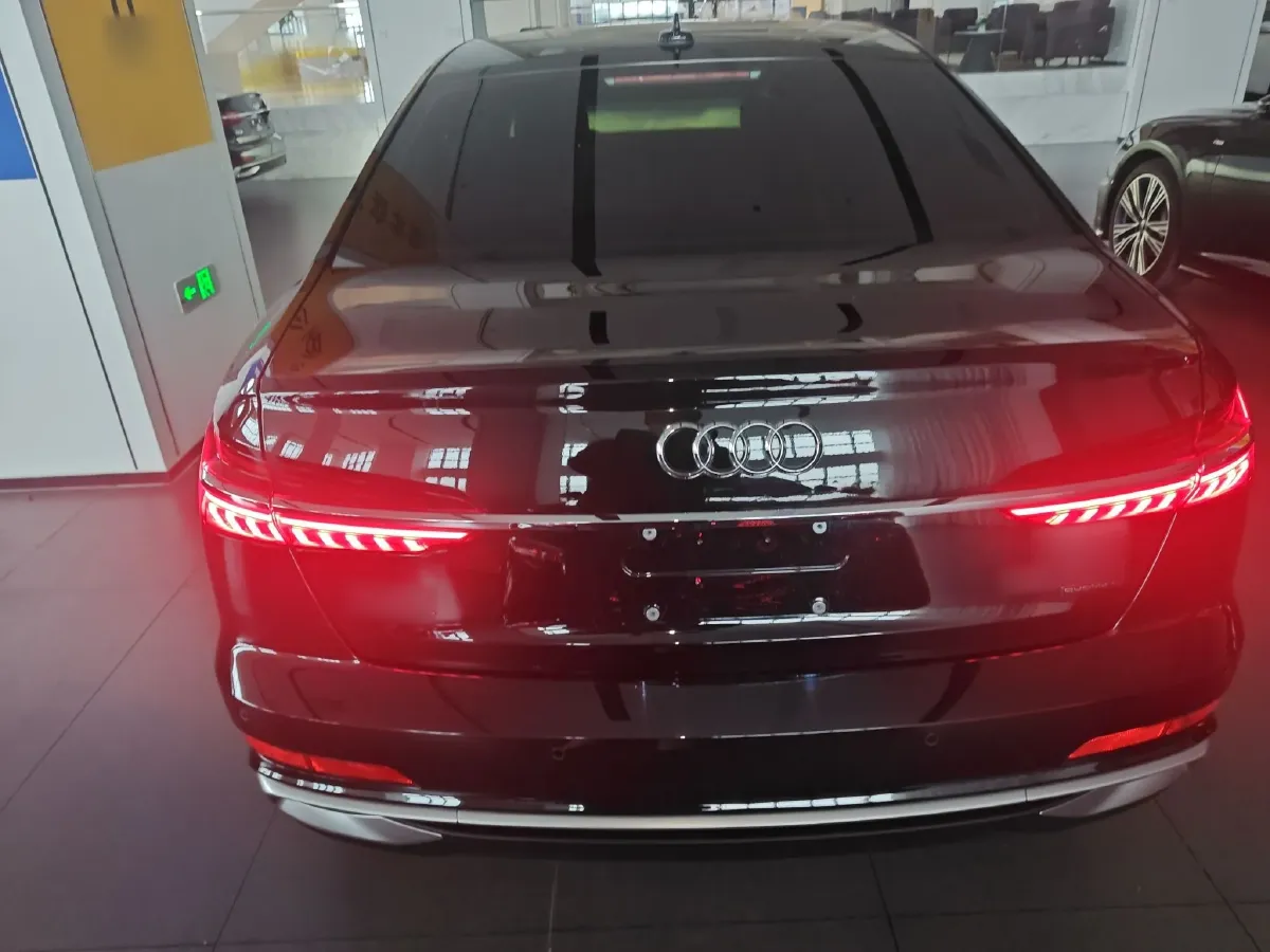 2024 Audi A6L 3.0T 340HP V6 7DCT,autocango,china used car exporter,china ev exporter,chinese used car exporter,chinese used ev exporter
