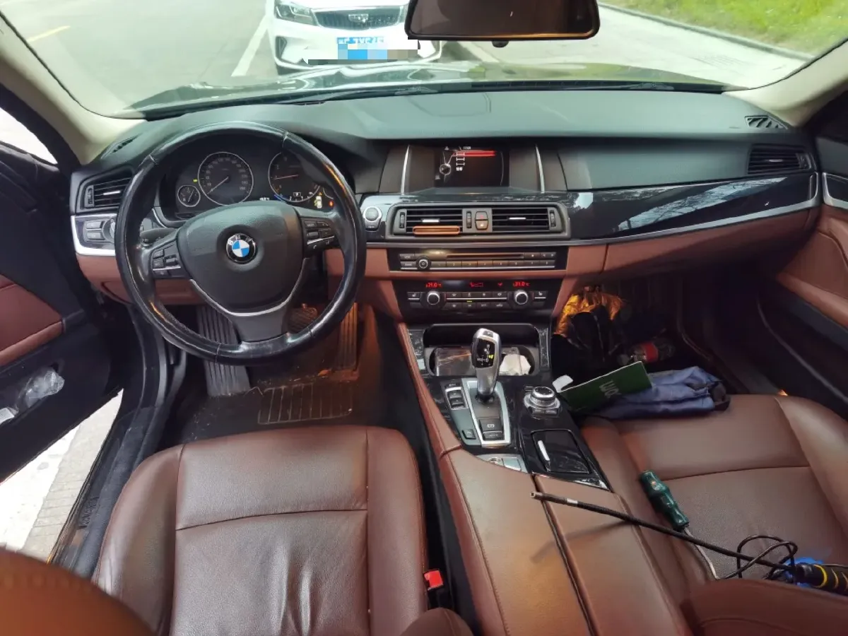 2017 BMW 5 Series 2.0T 184HP L4 8AT,autocango,china used car exporter,china ev exporter,chinese used car exporter,chinese used ev exporter