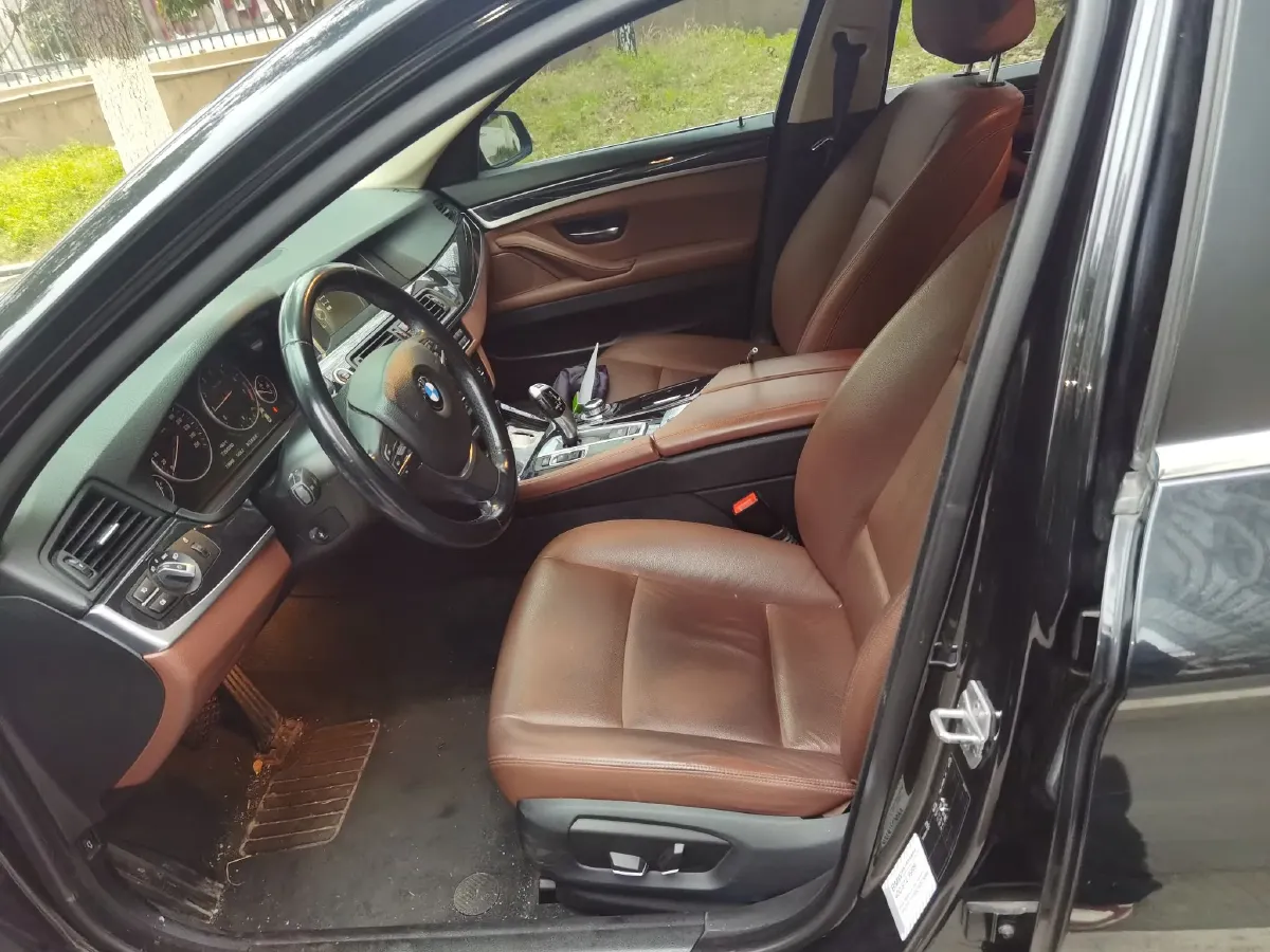 2017 BMW 5 Series 2.0T 184HP L4 8AT,autocango,china used car exporter,china ev exporter,chinese used car exporter,chinese used ev exporter