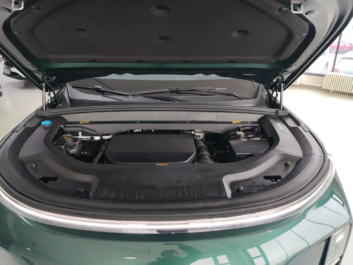 2024 Li L9 Range Extended 154HP REEV 52.3KWH,autocango,china used car exporter,china ev exporter,chinese used car exporter,chinese used ev exporter