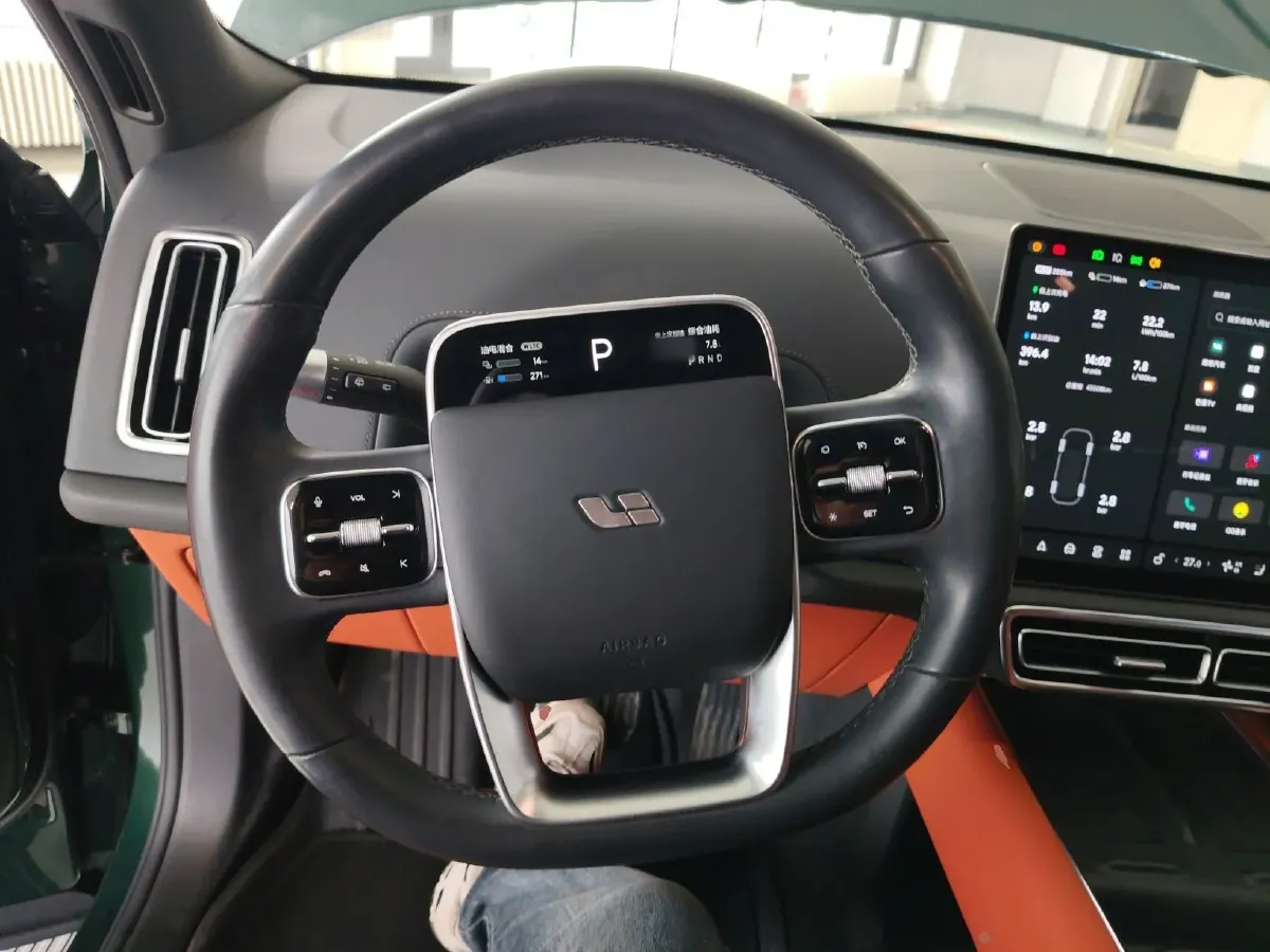 2024 Li L9 Range Extended 154HP REEV 52.3KWH,autocango,china used car exporter,china ev exporter,chinese used car exporter,chinese used ev exporter