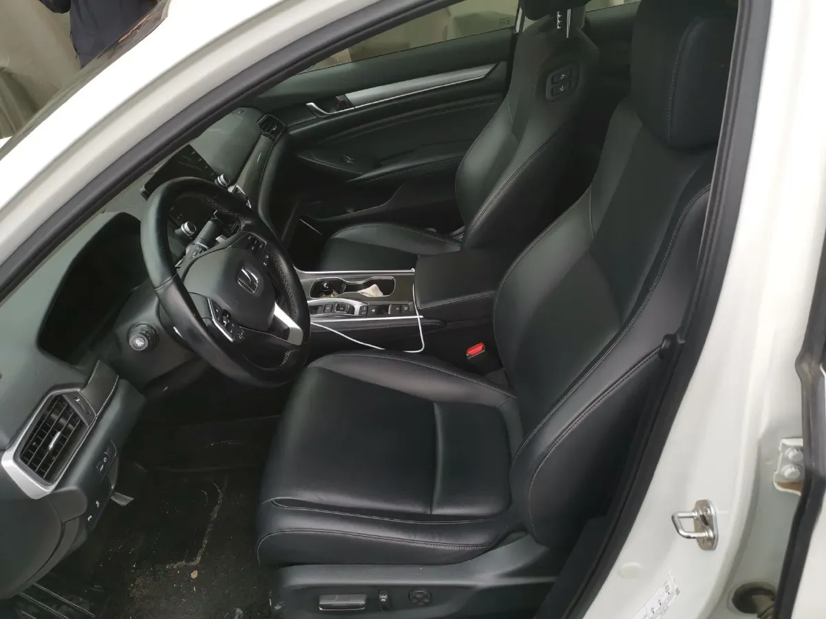 2018 Kia Sorento 2.0T 185HP L4 6AT,autocango,china used car exporter,china ev exporter,chinese used car exporter,chinese used ev exporter