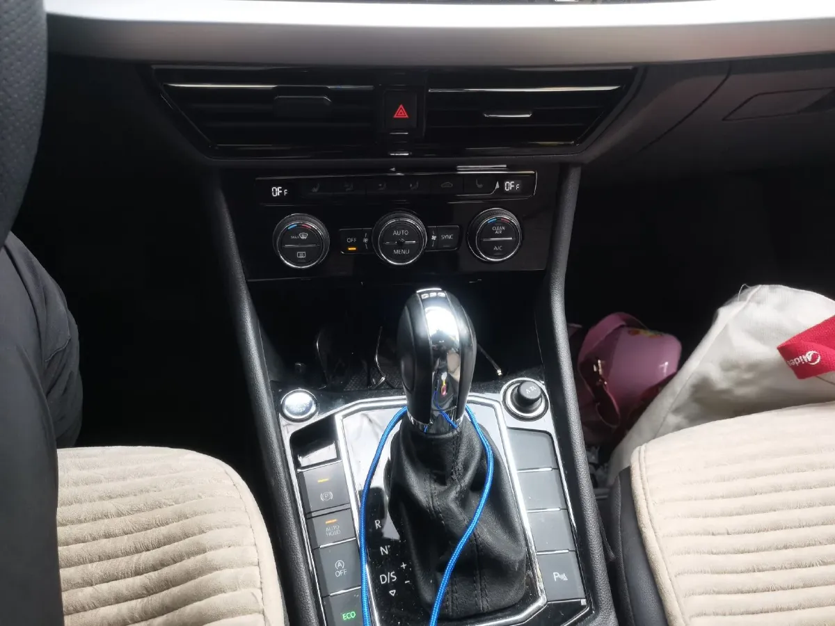 2019 Haval H7 2.0T 227HP L4 7DCT,autocango,china used car exporter,china ev exporter,chinese used car exporter,chinese used ev exporter