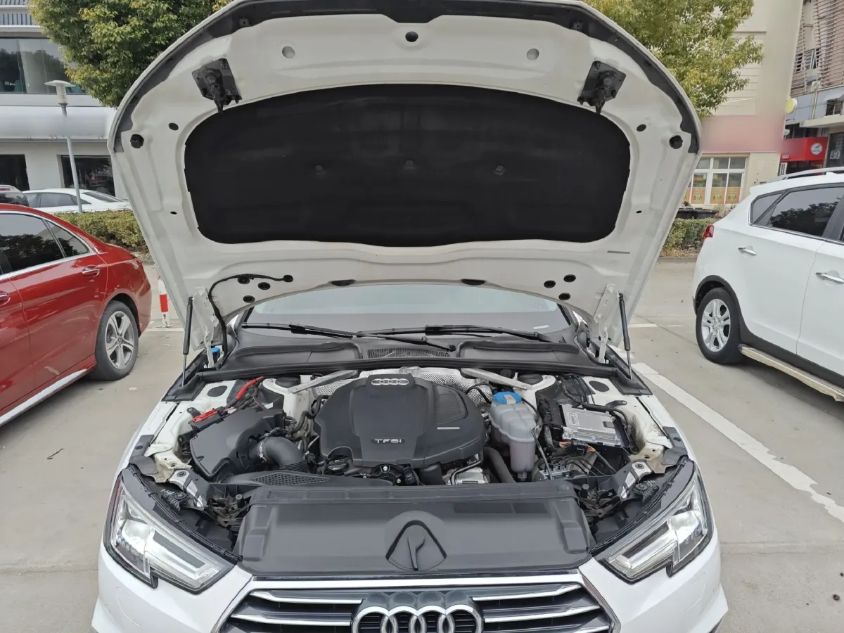 2018 Audi A4L 2.0T 190HP L4 7DCT,autocango,china used car exporter,china ev exporter,chinese used car exporter,chinese used ev exporter