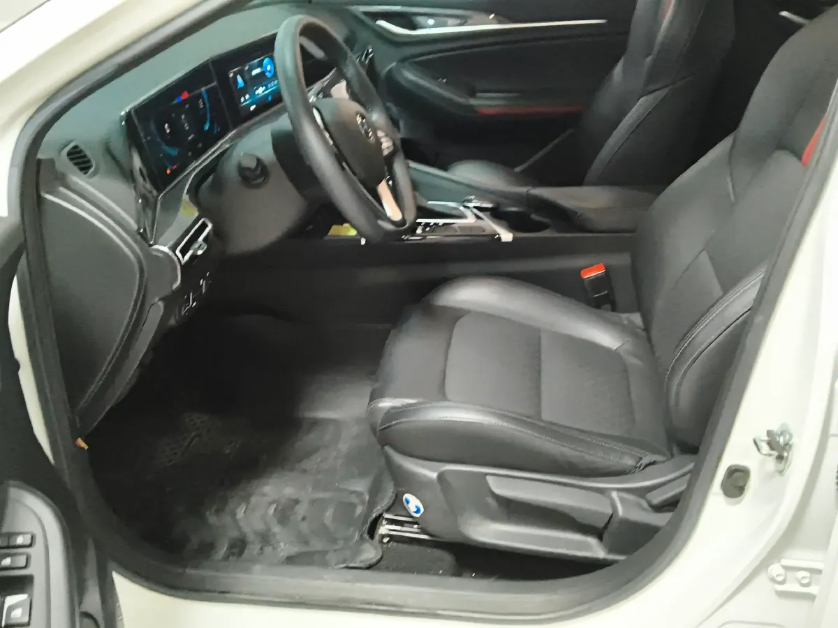 2020 Jetour X70M 1.5T 156HP L4 6DCT,autocango,china used car exporter,china ev exporter,chinese used car exporter,chinese used ev exporter