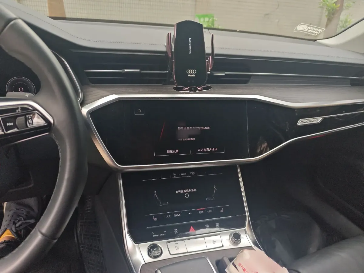 2023 Audi A6L 2.0T 245HP L4 7DCT,autocango,china used car exporter,china ev exporter,chinese used car exporter,chinese used ev exporter